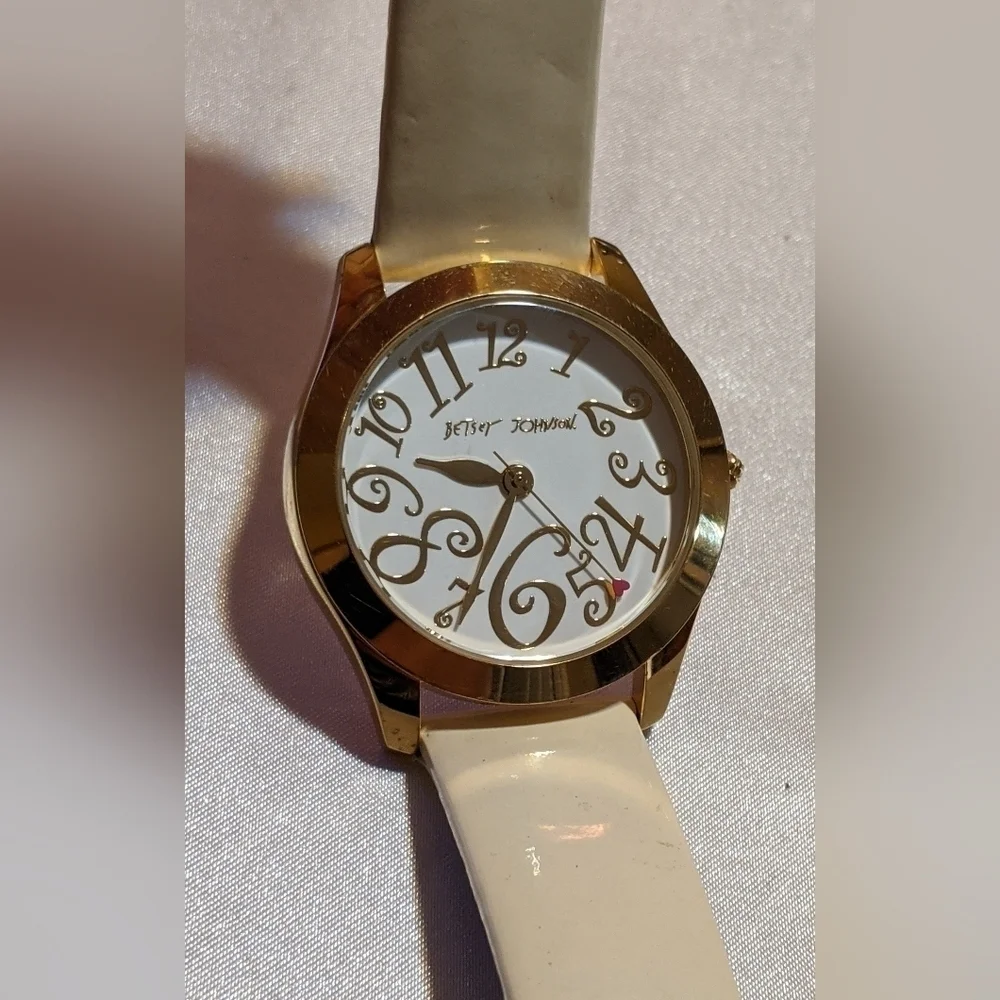 Betsey Johnson Quartz Analog Ladies Watch Gold Tone BJ2137 Patent Leather